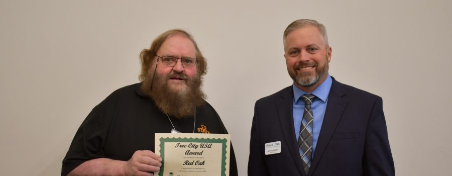 Red Oak Receives Tree City USA Award
