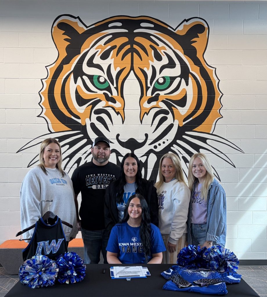 Jayda Biggerstaff has signed with Iowa Western Community College and will continue her dance career