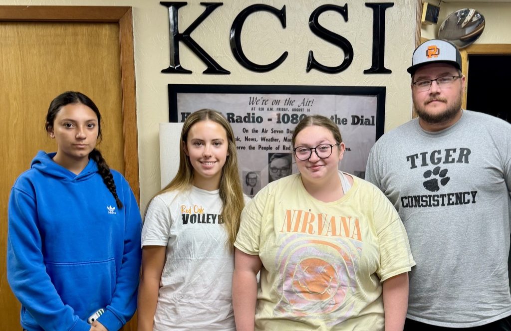 Coach Ruskell Highlights Positives and Growth for Red Oak Softball